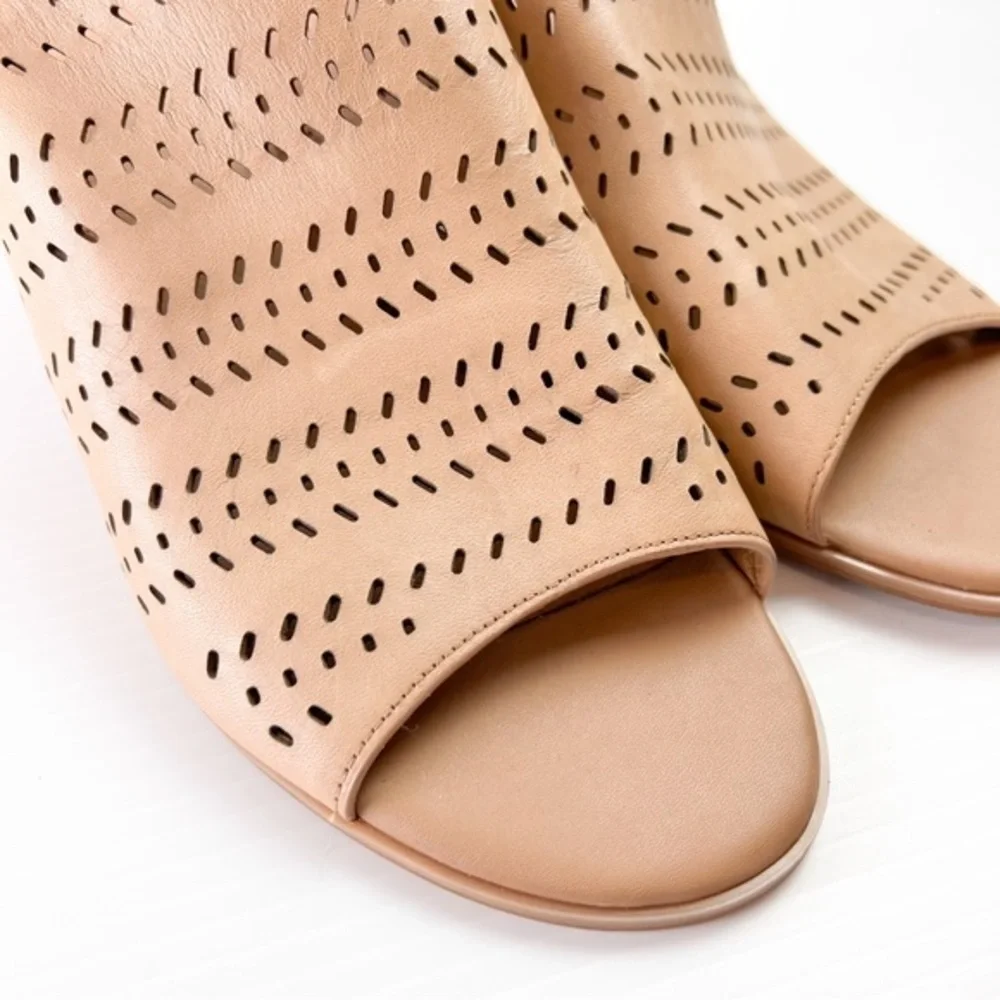Susina tan womens size 11 Danella perforated block heel open toe heels